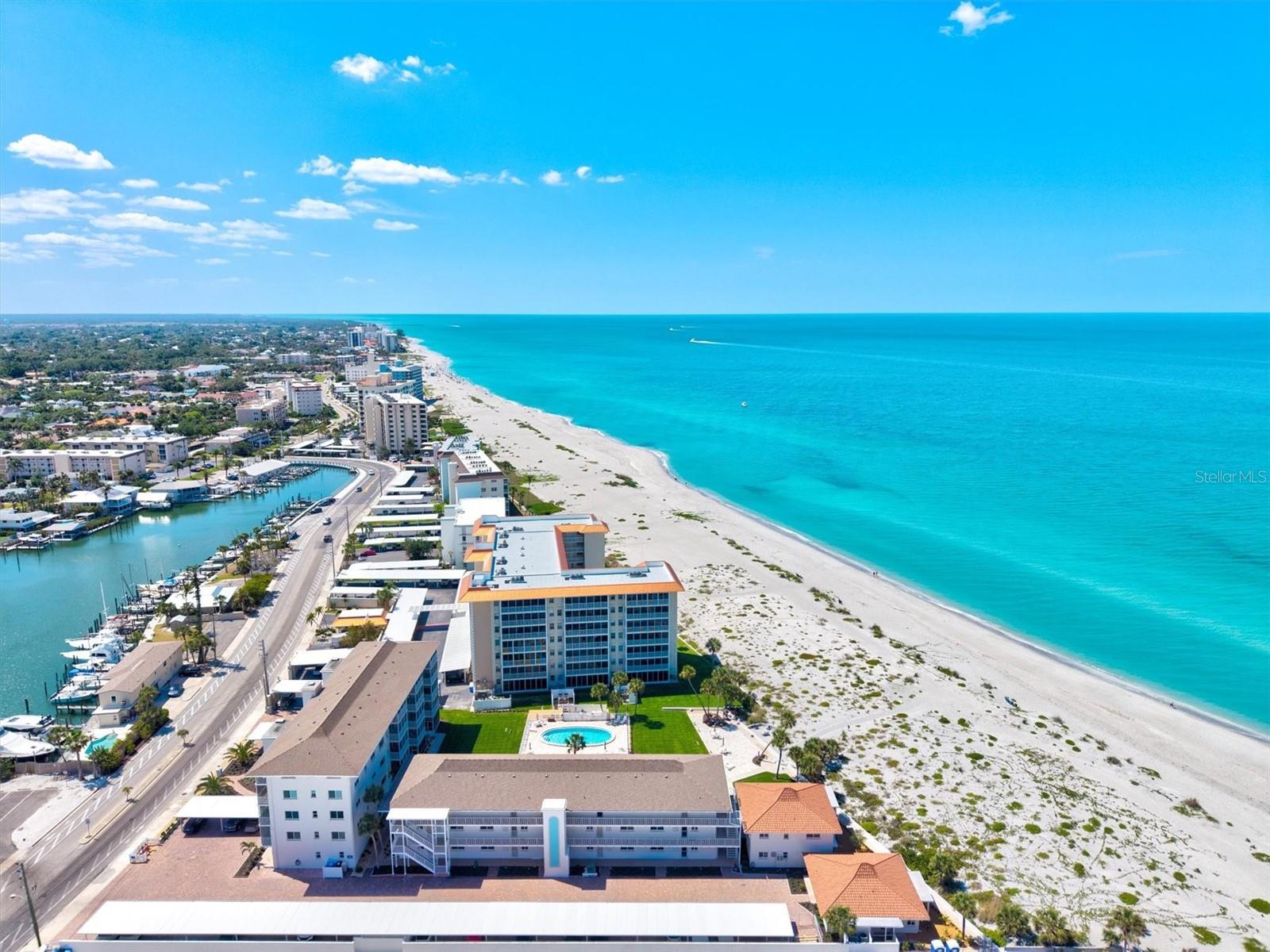 1200 TARPON CENTER DR #1, VENICE, FL, 34285