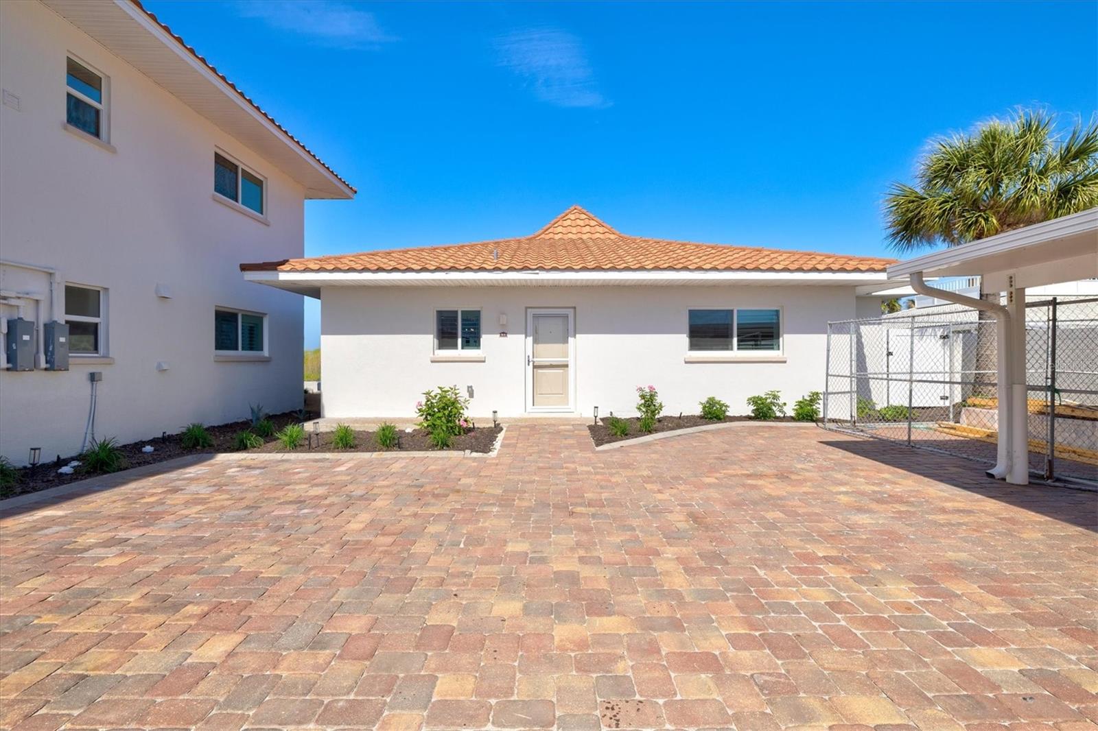 1200 TARPON CENTER DR #1, VENICE, FL, 34285