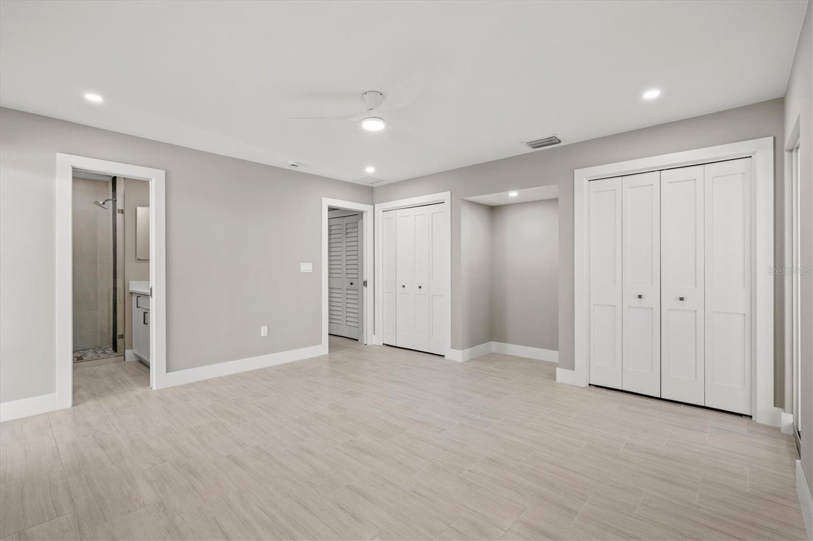 1200 TARPON CENTER DR #1, VENICE, FL, 34285