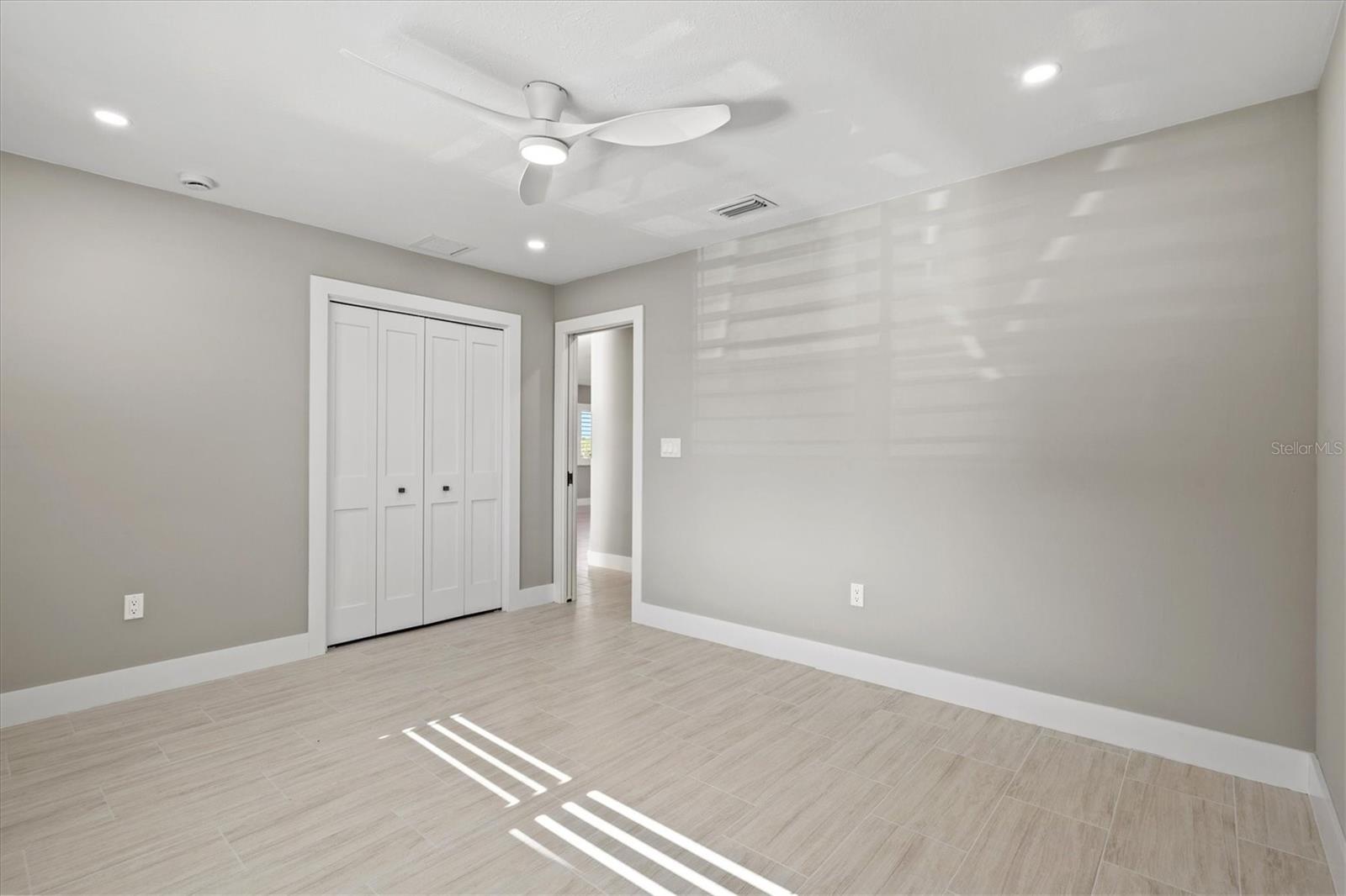 1200 TARPON CENTER DR #1, VENICE, FL, 34285