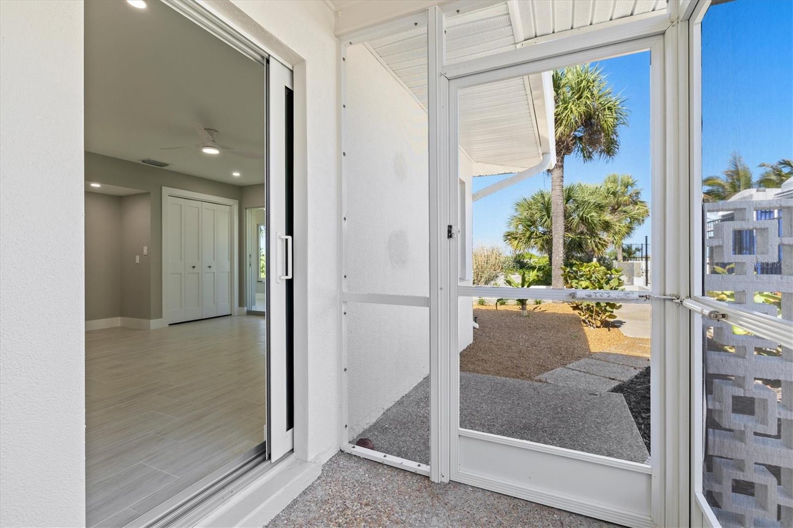 1200 TARPON CENTER DR #1, VENICE, FL, 34285