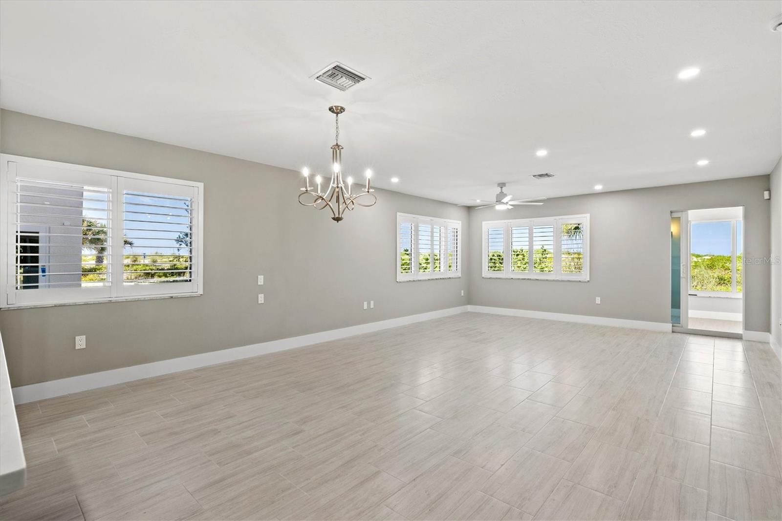 1200 TARPON CENTER DR #1, VENICE, FL, 34285