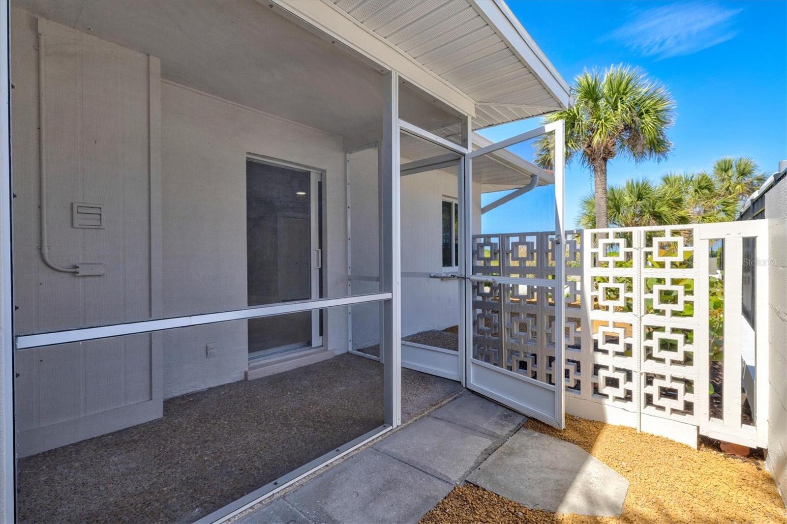 1200 TARPON CENTER DR #1, VENICE, FL, 34285