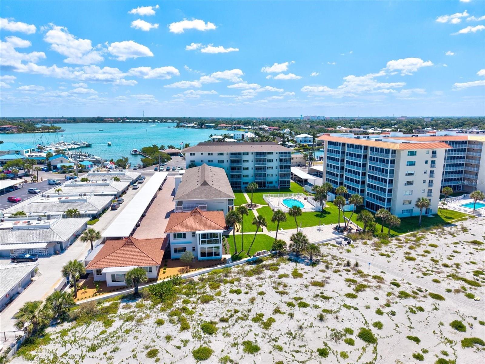 1200 TARPON CENTER DR #1, VENICE, FL, 34285