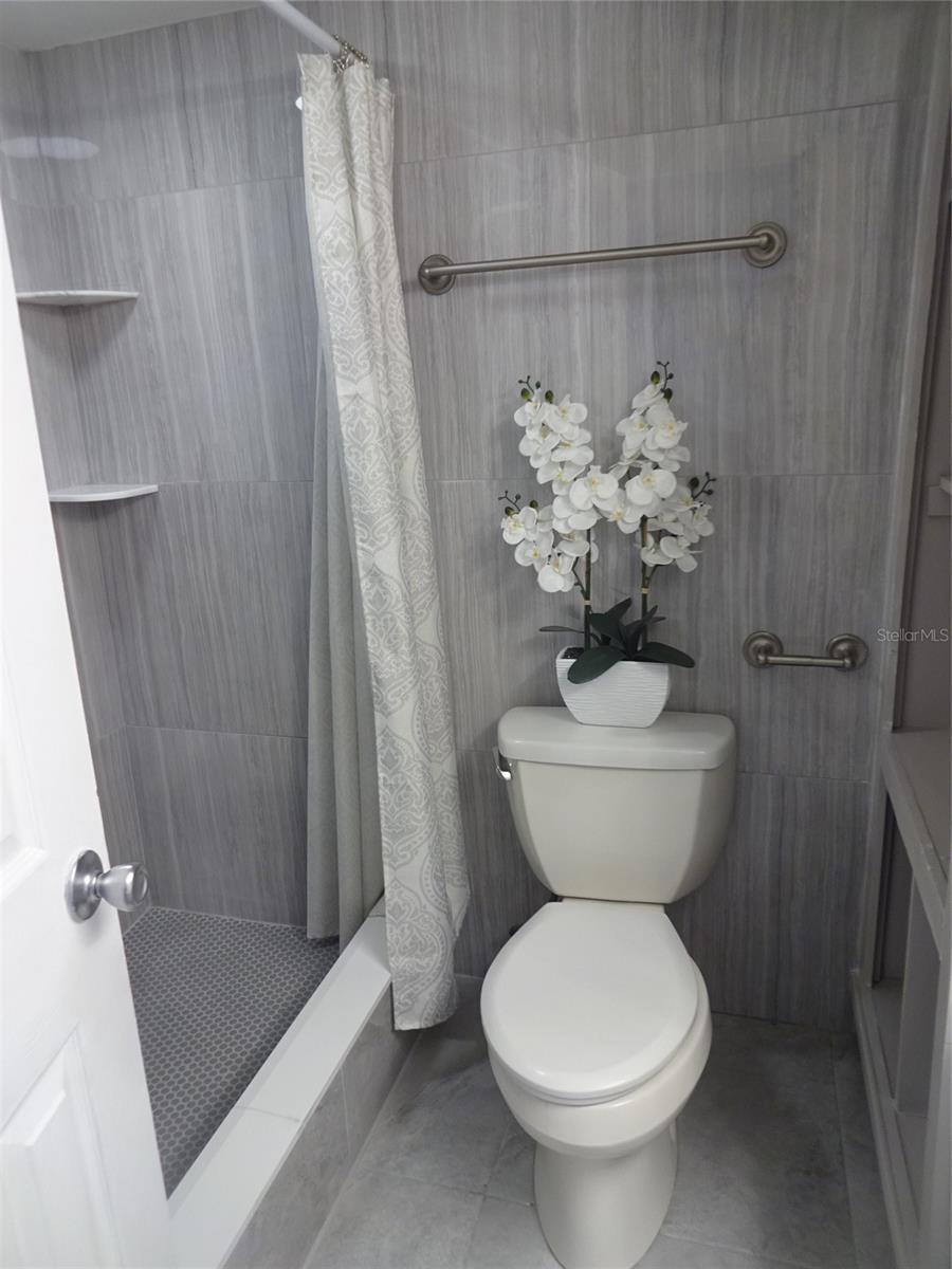 123 BLUE POINT WAY #100, ALTAMONTE SPRINGS, FL, 32701