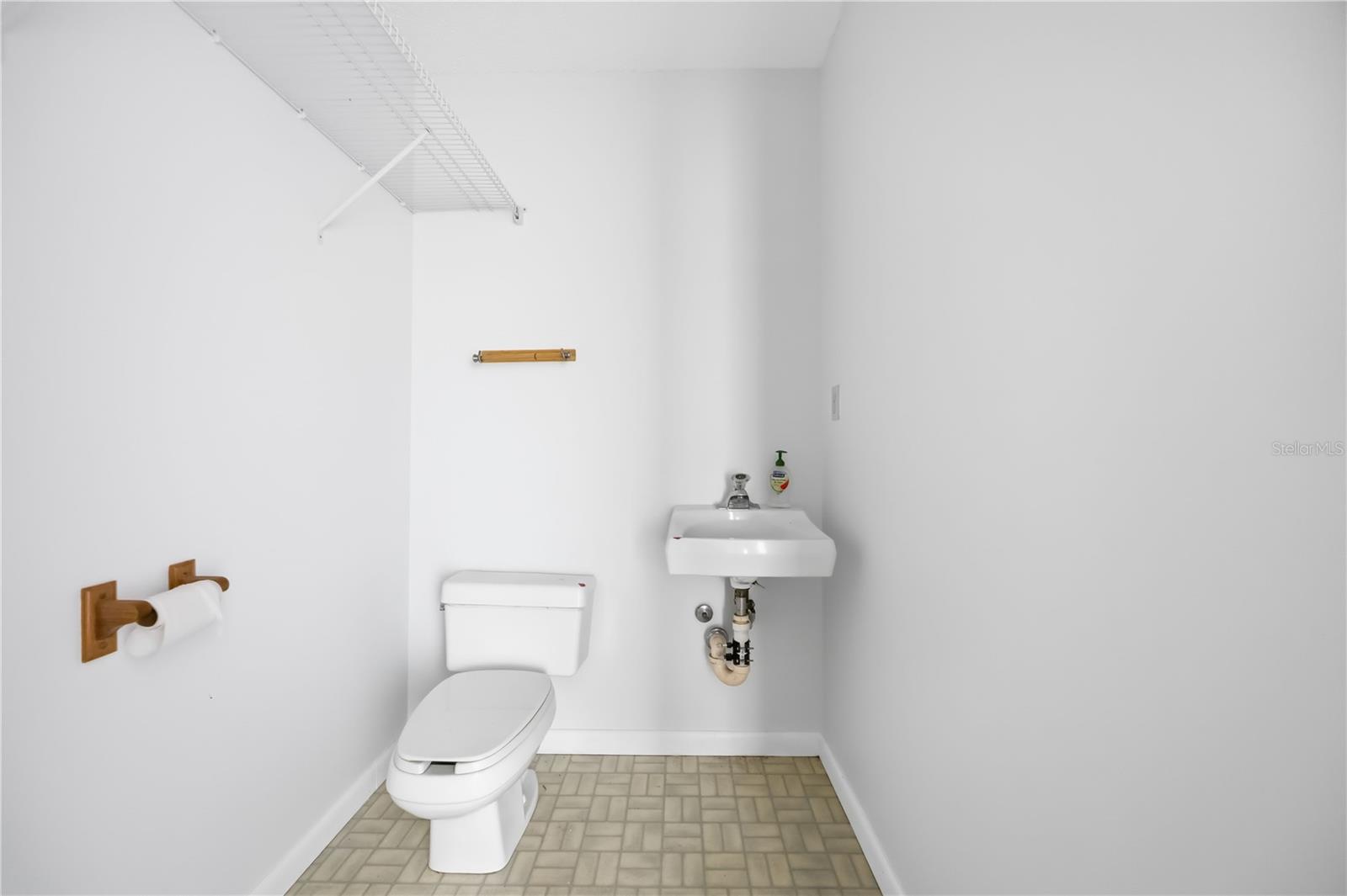 2061 ENGLEWOOD RD ## 1-7, ENGLEWOOD, FL, 34223