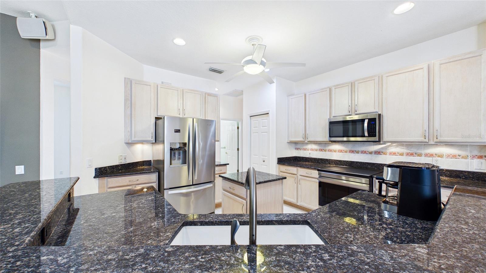 2220 ELIZABETH WAY, DUNEDIN, FL, 34698