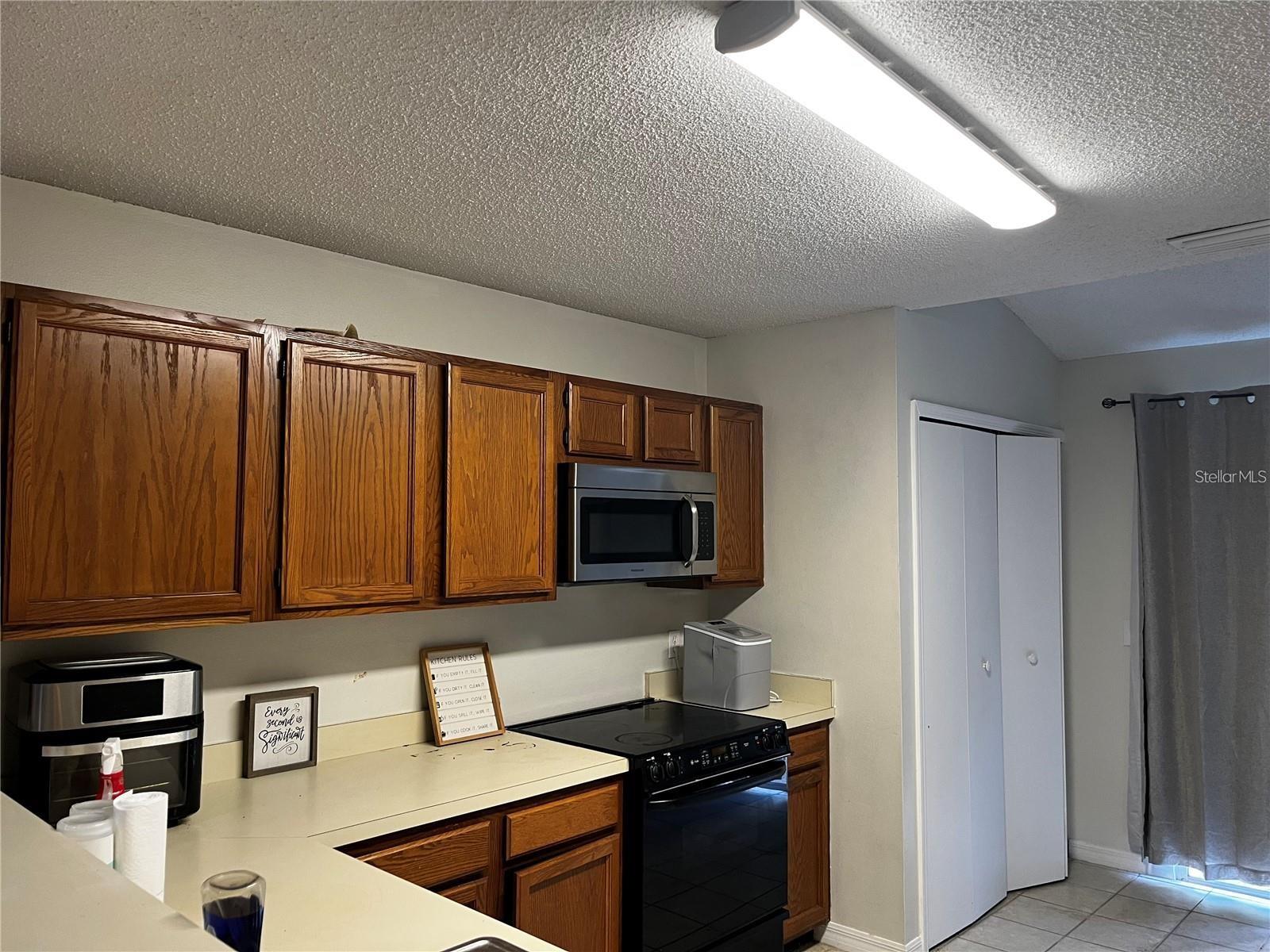 12723 WOOD TRAIL BLVD, TAMPA, FL, 33625