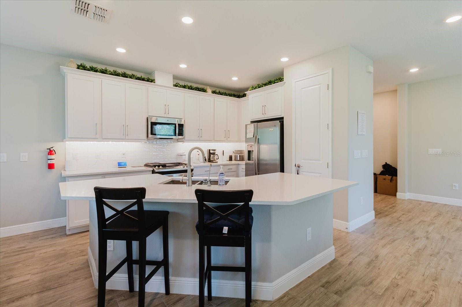 4531 ALMADA LN SE, WESLEY CHAPEL, FL, 33543