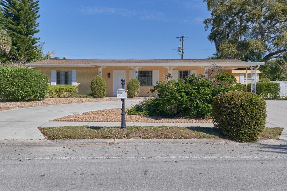 2411 GULF GATE DR, SARASOTA, FL, 34231