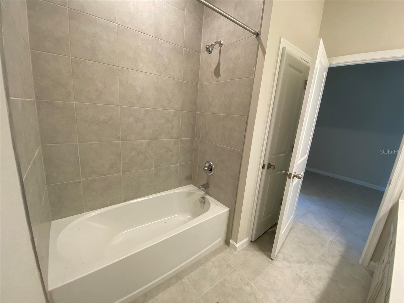 18236 HUNTERS MEADOW WALK, LAND O LAKES, FL, 34638