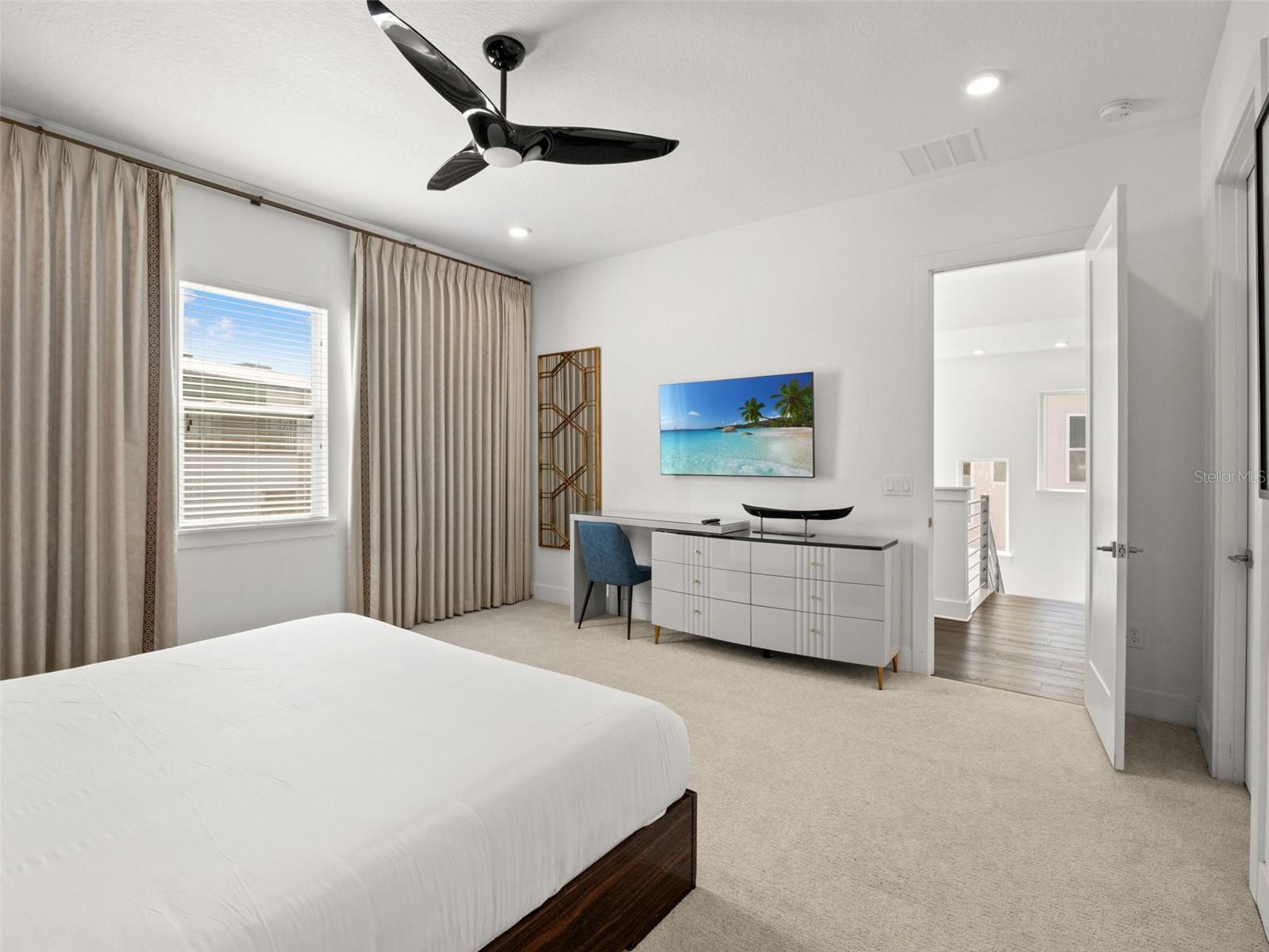 2021 OAK CREEK LOOP, DAVENPORT, FL, 33837