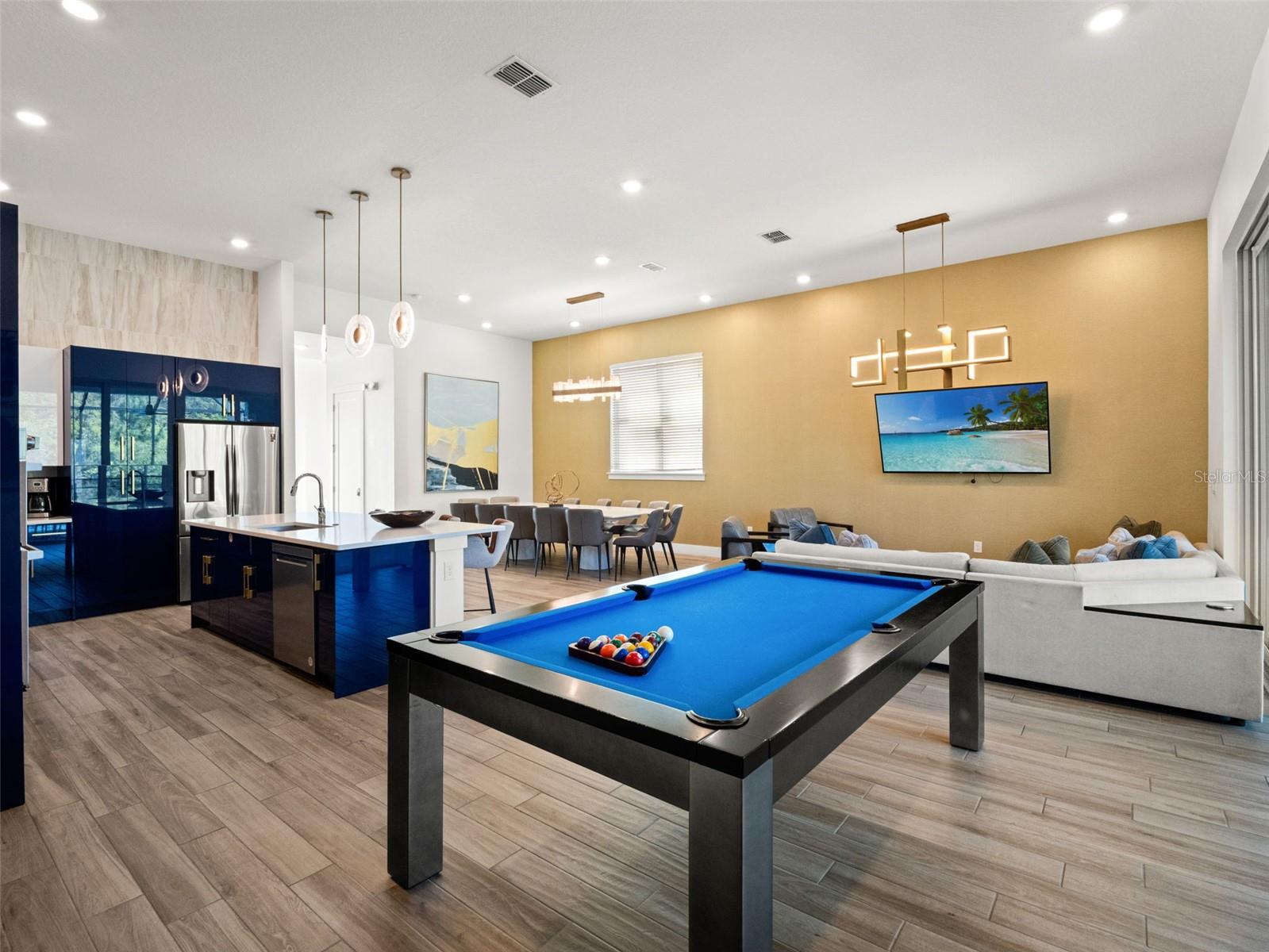 2021 OAK CREEK LOOP, DAVENPORT, FL, 33837