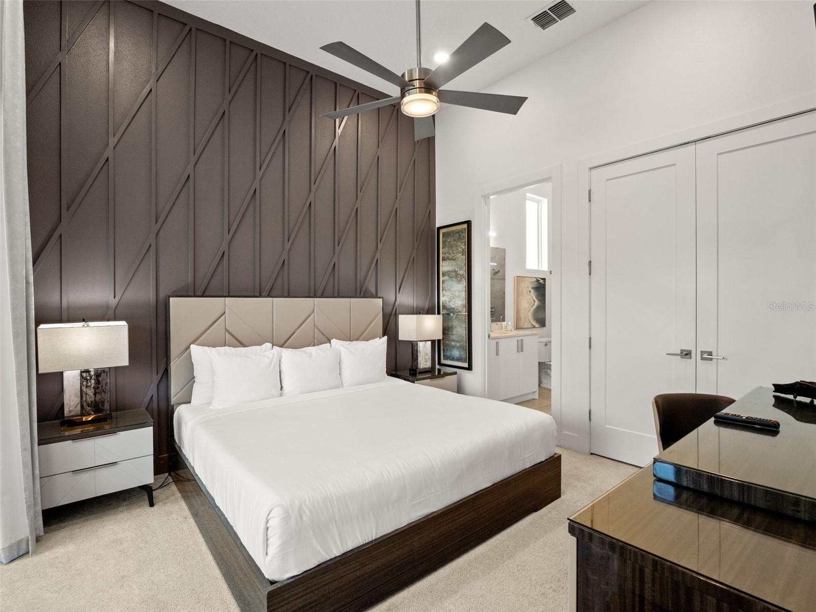 2021 OAK CREEK LOOP, DAVENPORT, FL, 33837