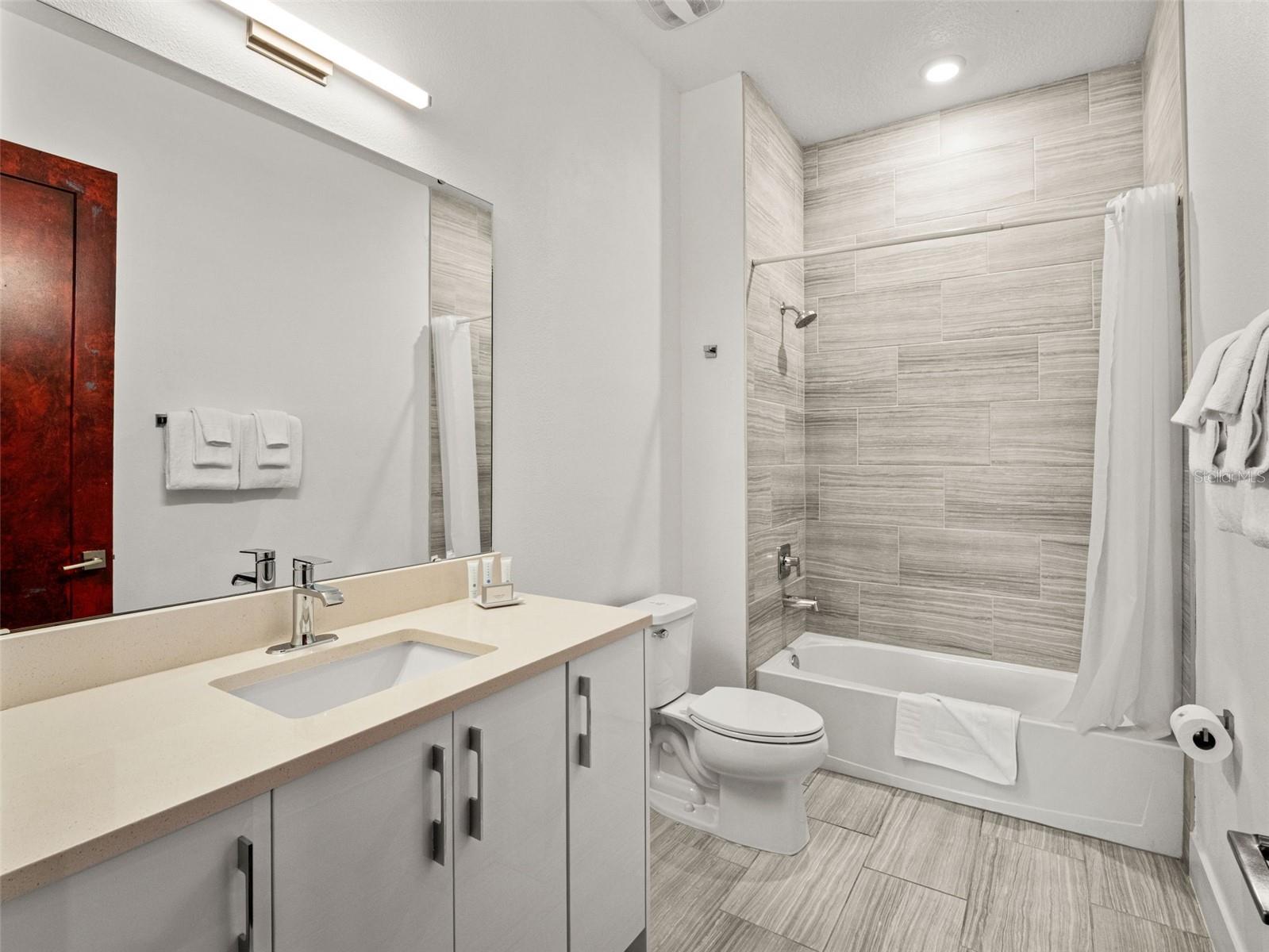 2021 OAK CREEK LOOP, DAVENPORT, FL, 33837