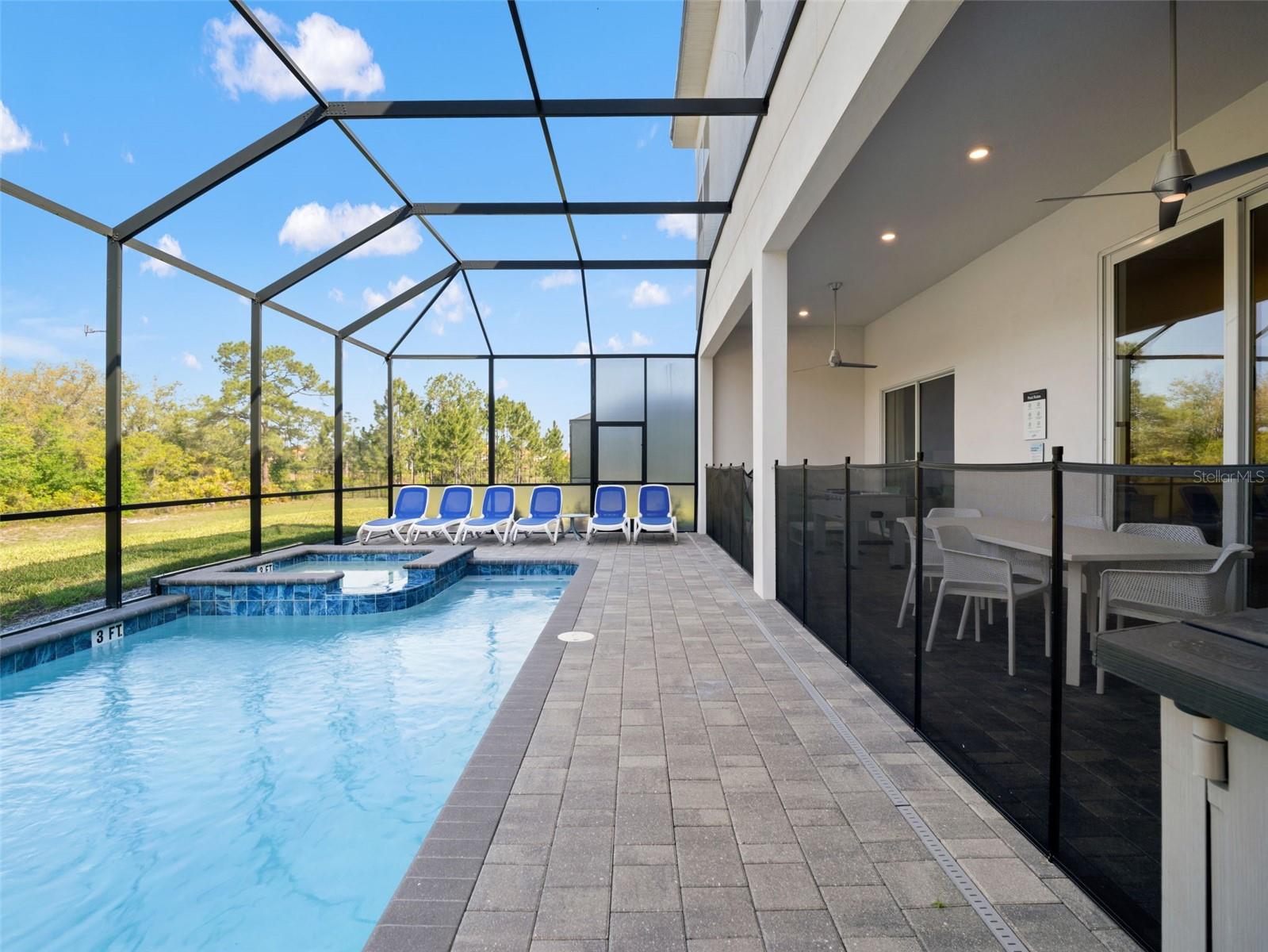 2021 OAK CREEK LOOP, DAVENPORT, FL, 33837