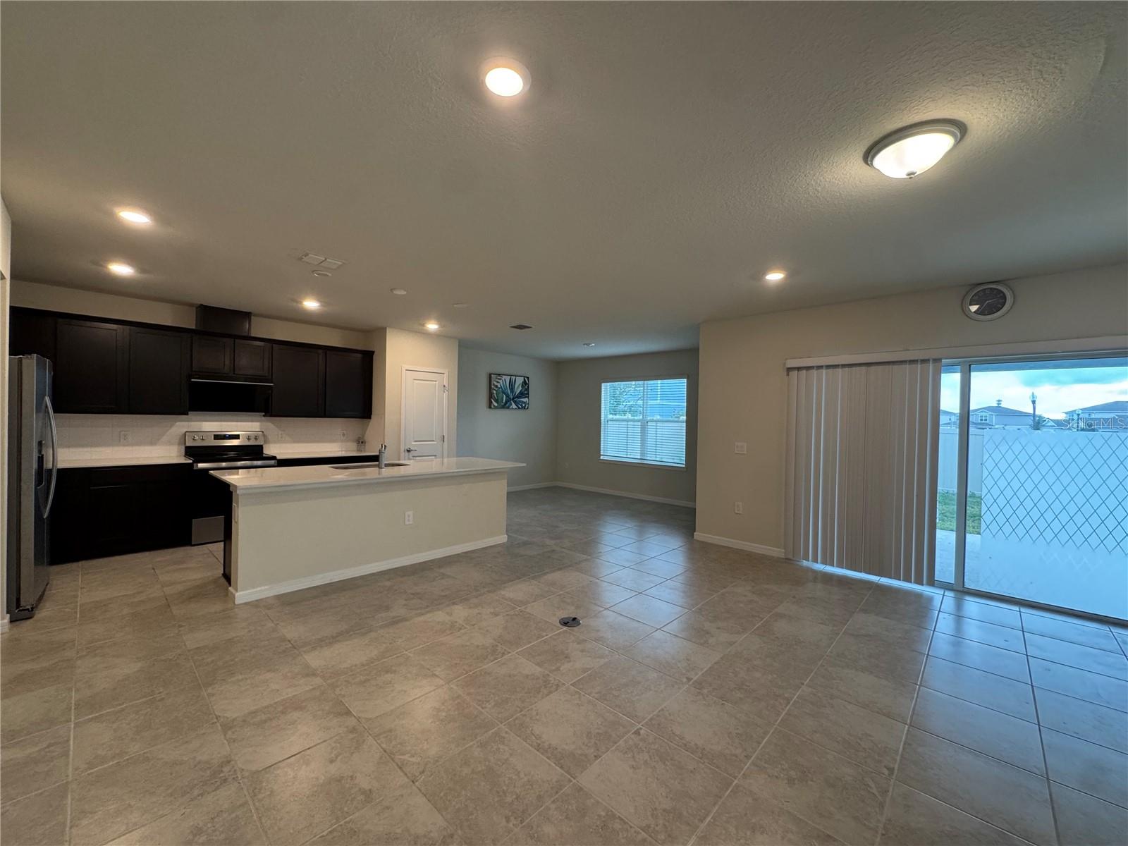 2102 CHARMING AVE AVE, DAVENPORT, FL, 33896