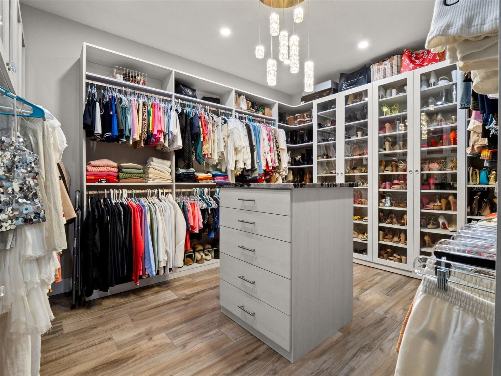 1214 COMMODORE DR, NEW SMYRNA BEACH, FL, 32168