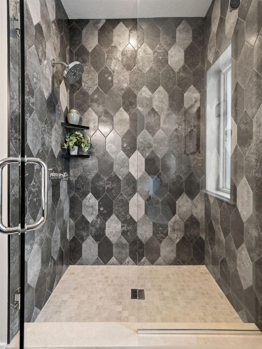 1214 COMMODORE DR, NEW SMYRNA BEACH, FL, 32168