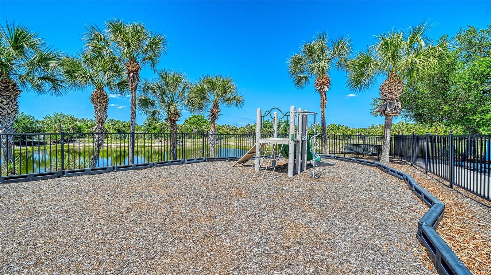 1424 BLUE HORIZON CIR, BRADENTON, FL, 34208