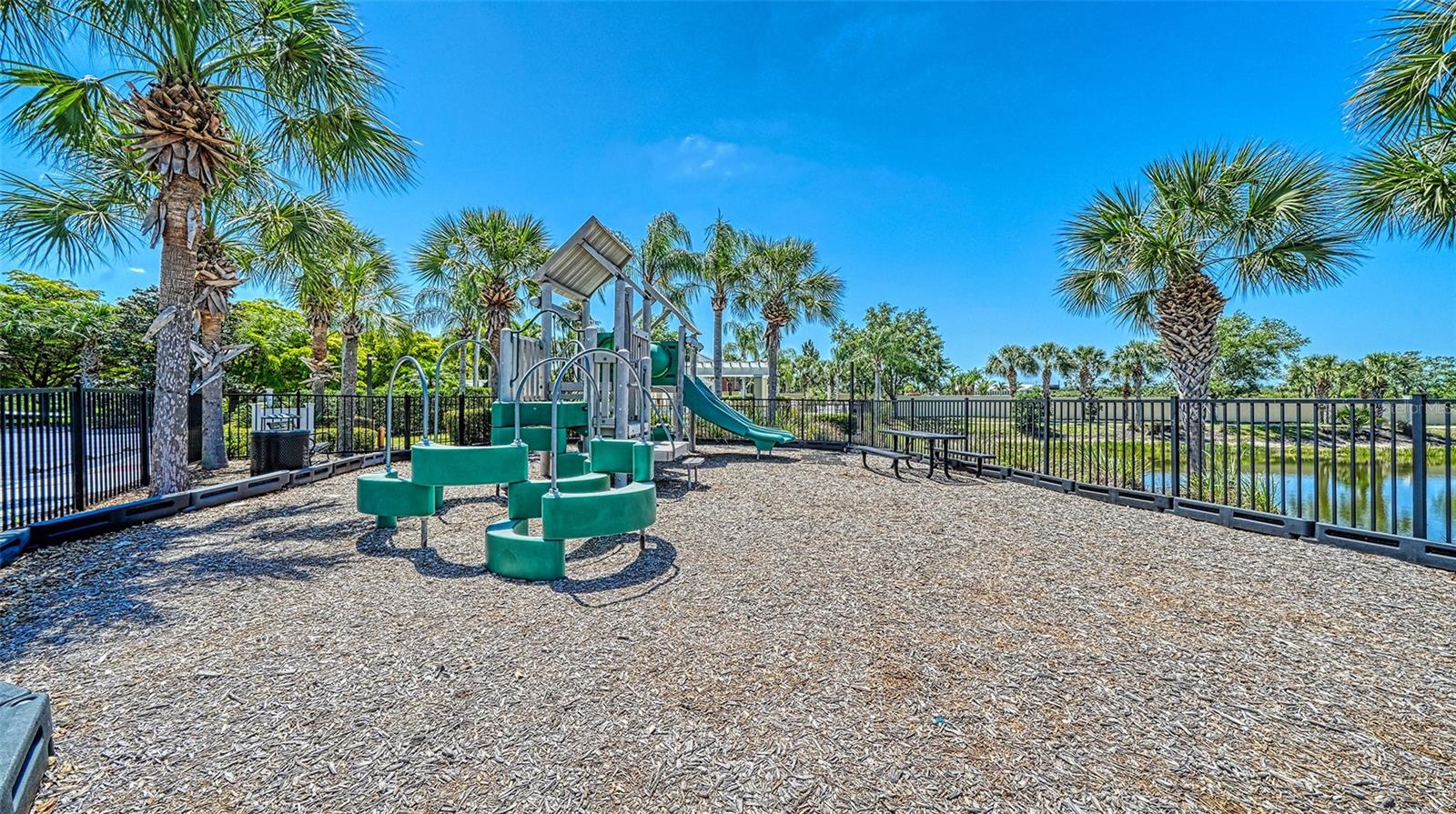 1424 BLUE HORIZON CIR, BRADENTON, FL, 34208