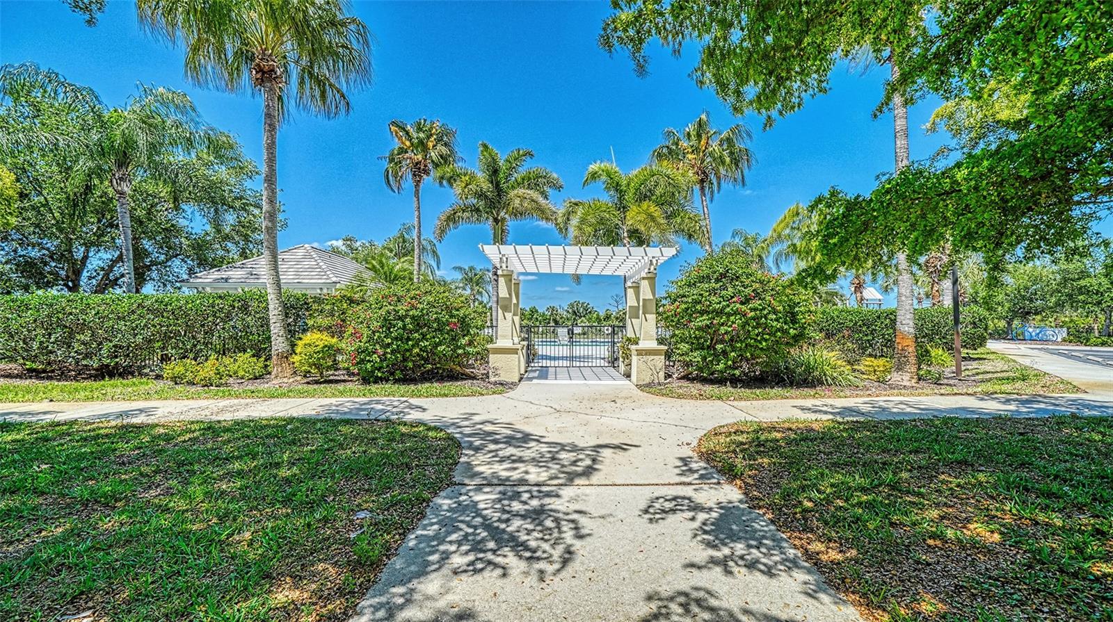 1424 BLUE HORIZON CIR, BRADENTON, FL, 34208