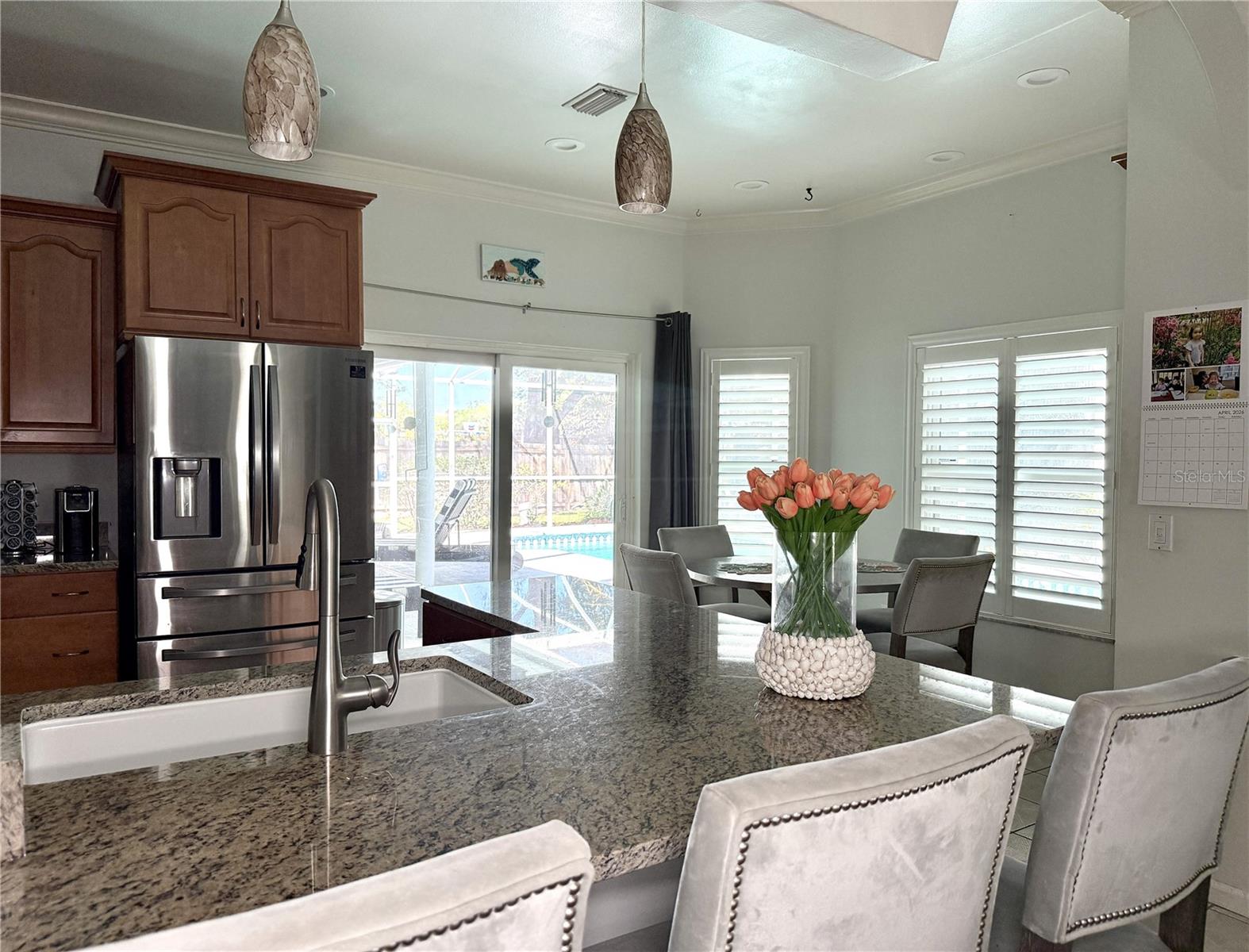 6326 N QUEENSWAY DR, TEMPLE TERRACE, FL, 33617