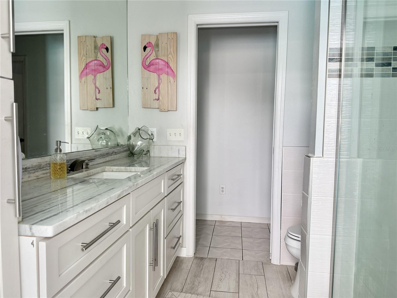 6326 N QUEENSWAY DR, TEMPLE TERRACE, FL, 33617