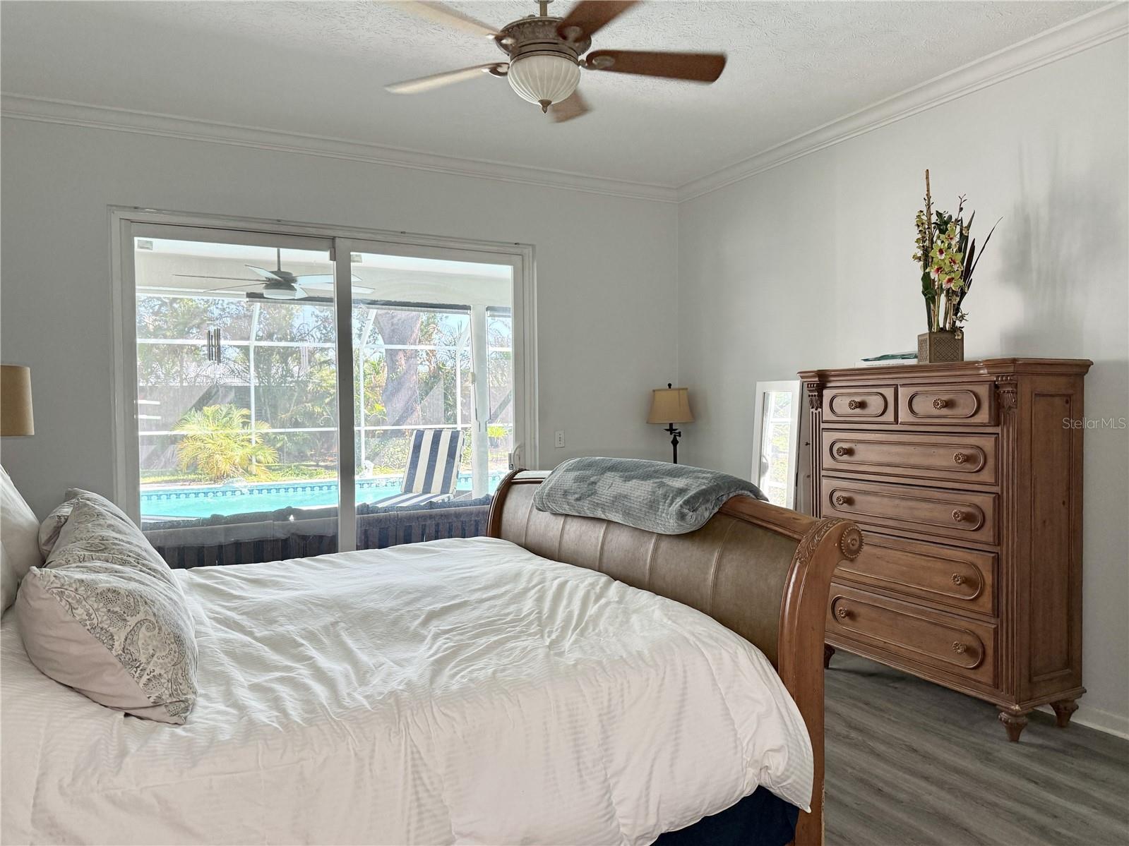 6326 N QUEENSWAY DR, TEMPLE TERRACE, FL, 33617