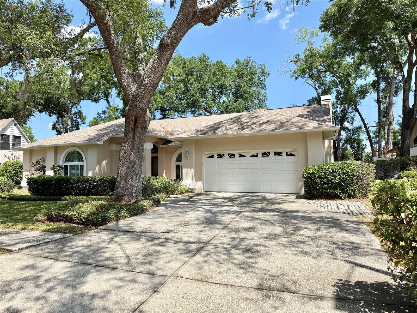 6326 N QUEENSWAY DR, TEMPLE TERRACE, FL, 33617