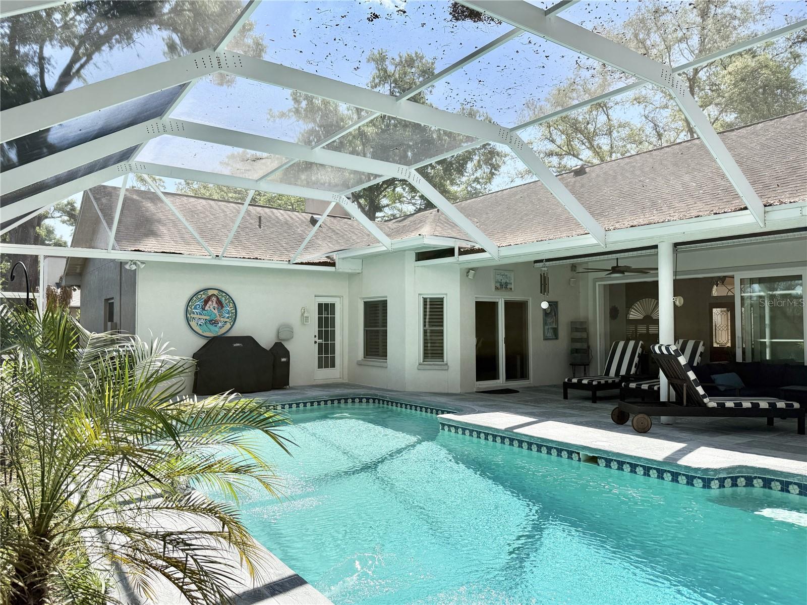 6326 N QUEENSWAY DR, TEMPLE TERRACE, FL, 33617