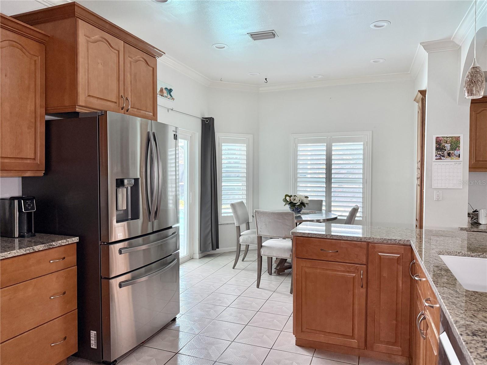 6326 N QUEENSWAY DR, TEMPLE TERRACE, FL, 33617