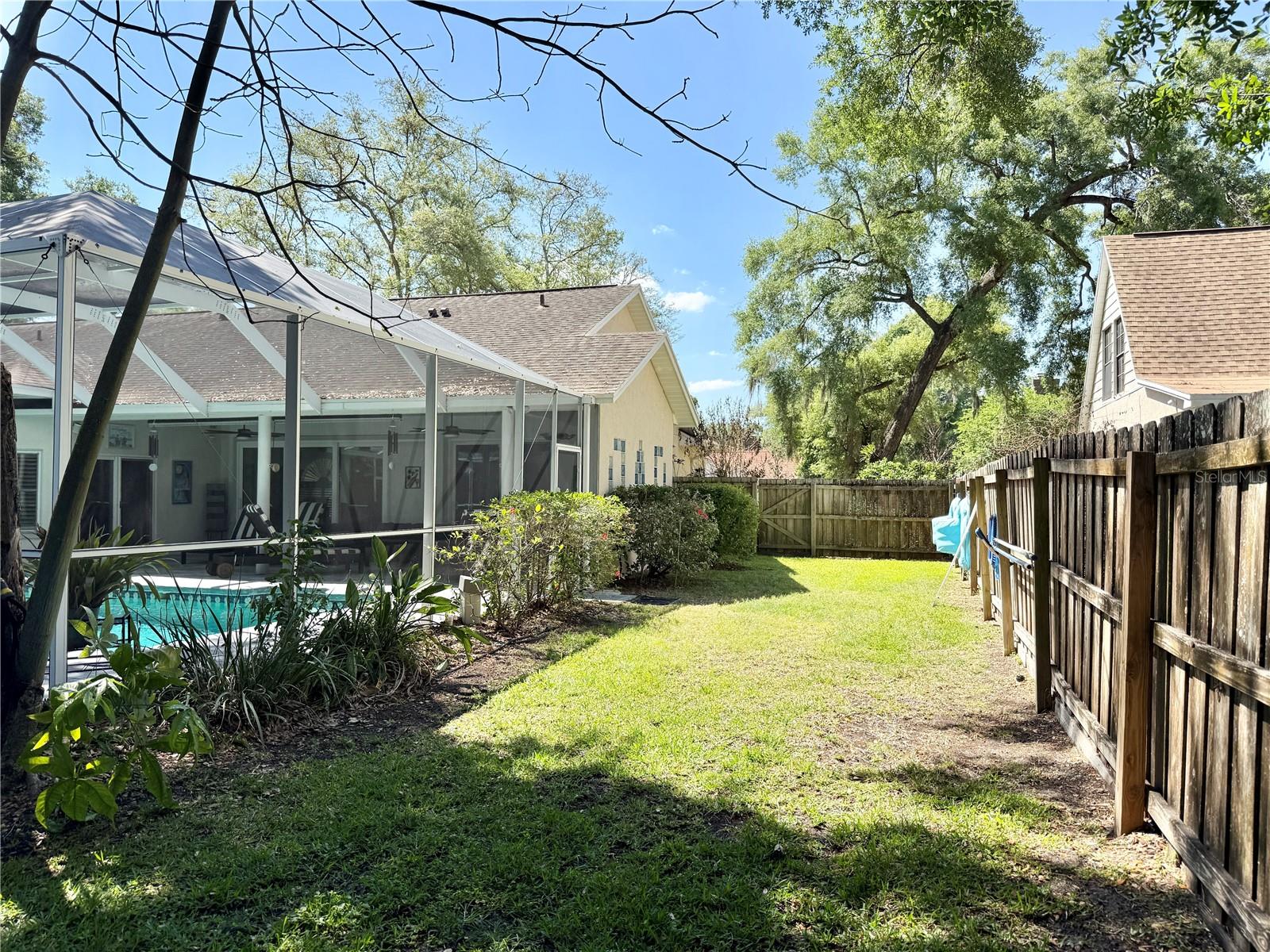 6326 N QUEENSWAY DR, TEMPLE TERRACE, FL, 33617