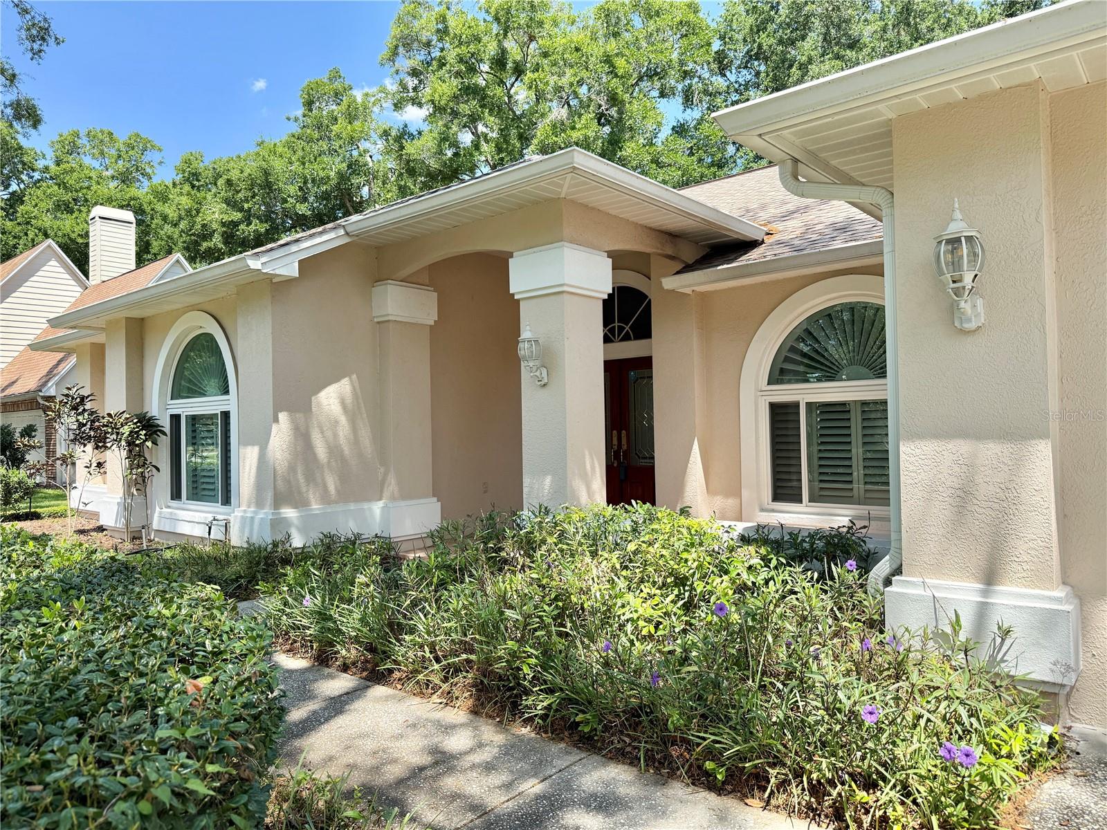 6326 N QUEENSWAY DR, TEMPLE TERRACE, FL, 33617