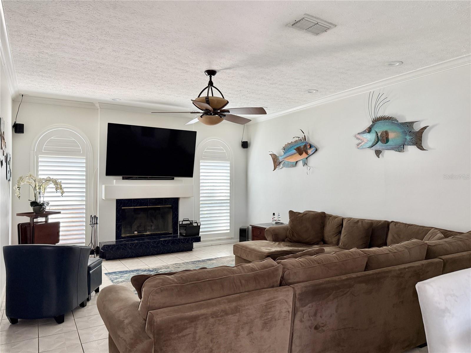 6326 N QUEENSWAY DR, TEMPLE TERRACE, FL, 33617