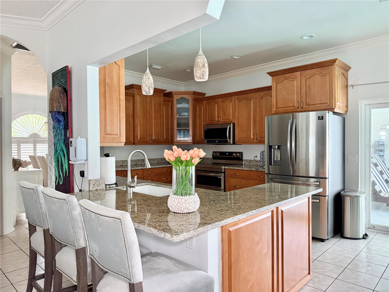 6326 N QUEENSWAY DR, TEMPLE TERRACE, FL, 33617