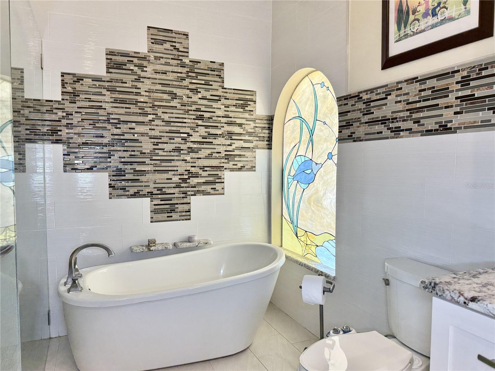 6326 N QUEENSWAY DR, TEMPLE TERRACE, FL, 33617