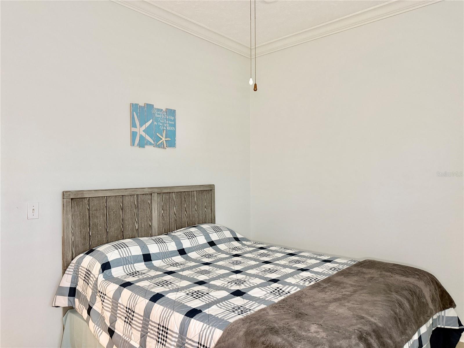 6326 N QUEENSWAY DR, TEMPLE TERRACE, FL, 33617