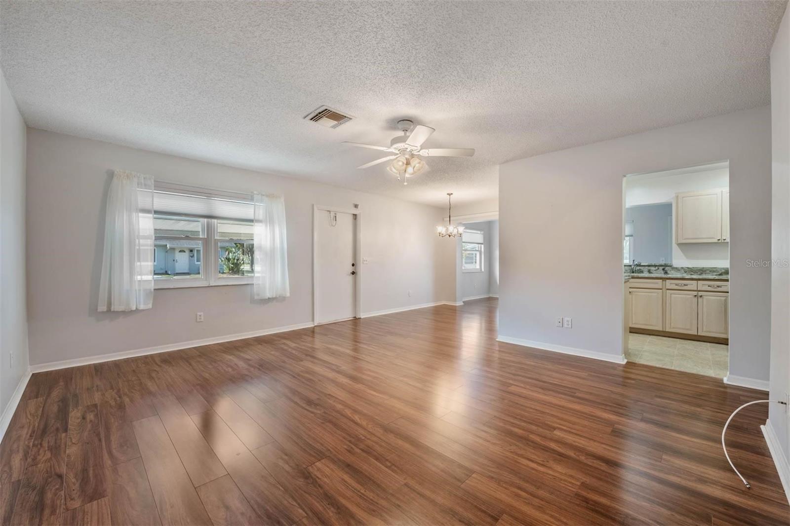 214 GLOUCESTER BLVD, SUN CITY CENTER, FL, 33573