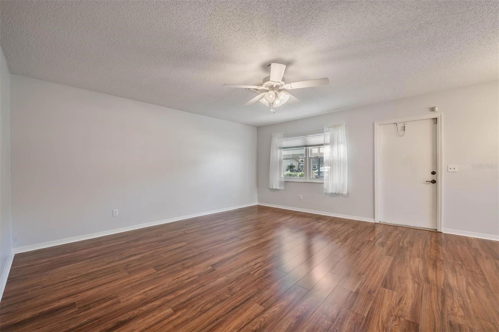 214 GLOUCESTER BLVD, SUN CITY CENTER, FL, 33573