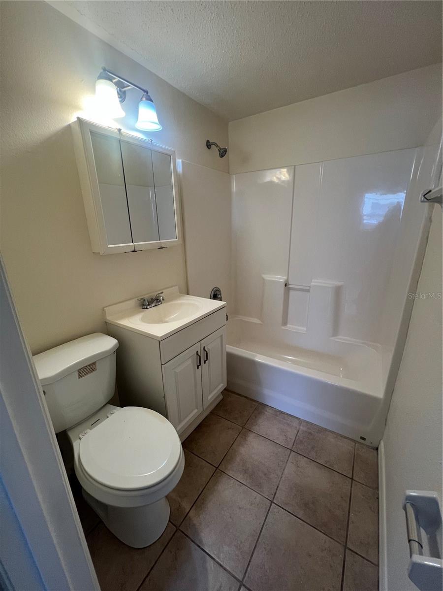 275 PINEAPPLE ST #B, ENGLEWOOD, FL, 34223