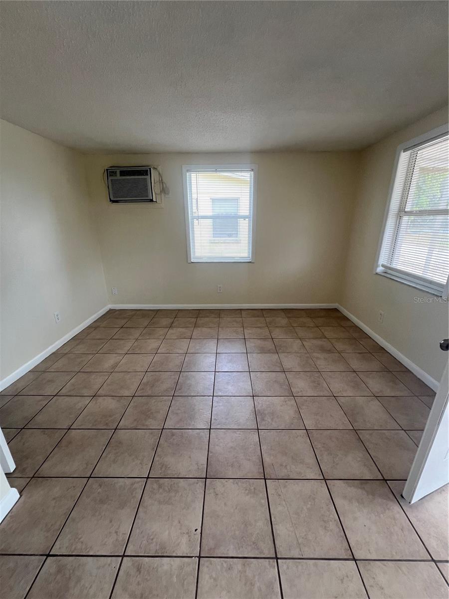 275 PINEAPPLE ST #B, ENGLEWOOD, FL, 34223