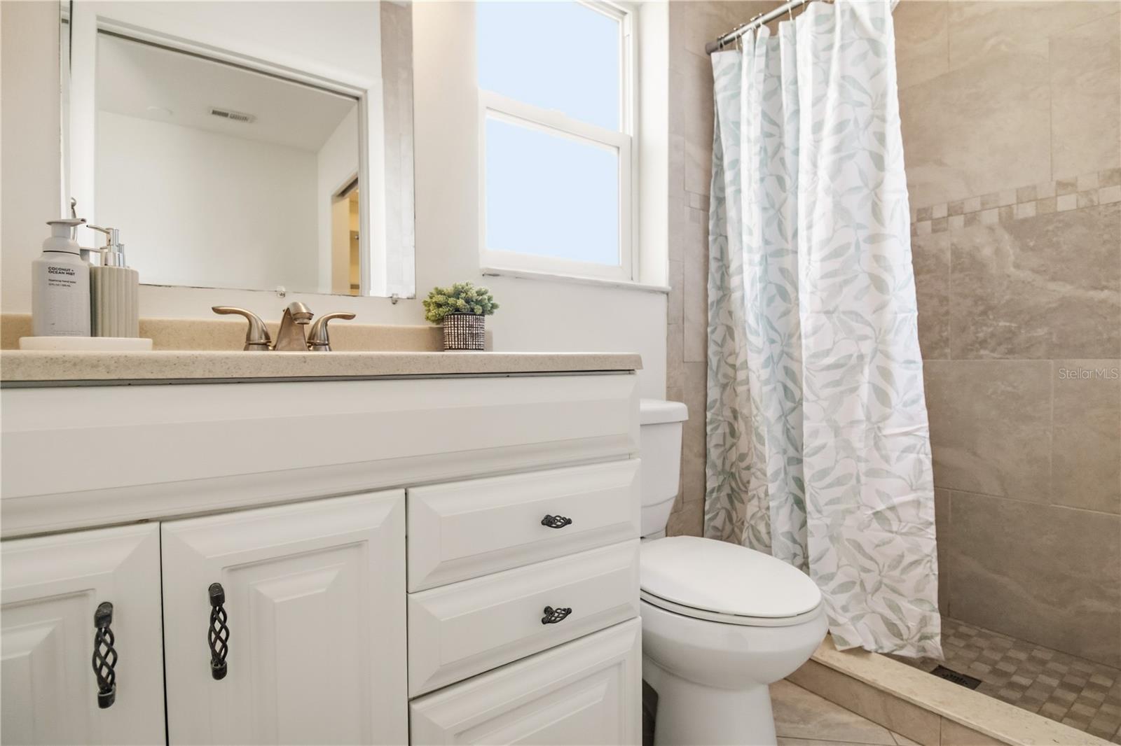 220 62ND ST NW, BRADENTON, FL, 34209