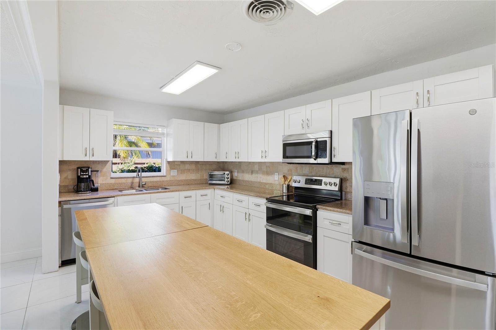 630 CORWOOD DR, SARASOTA, FL, 34234