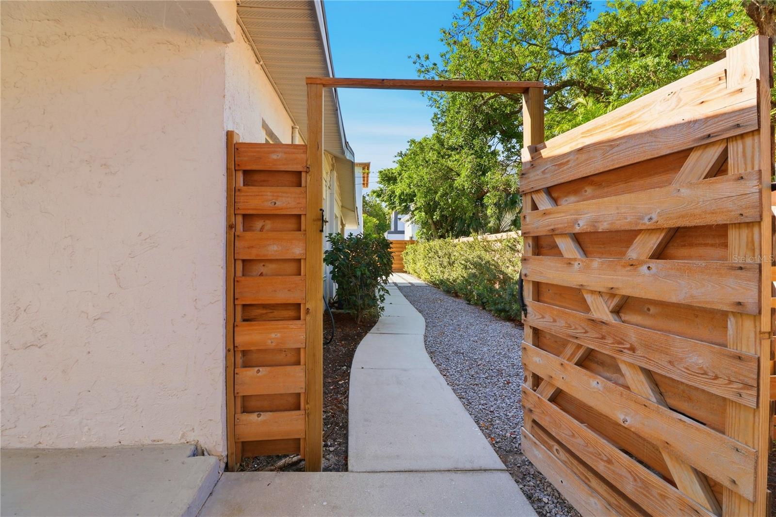 630 CORWOOD DR, SARASOTA, FL, 34234