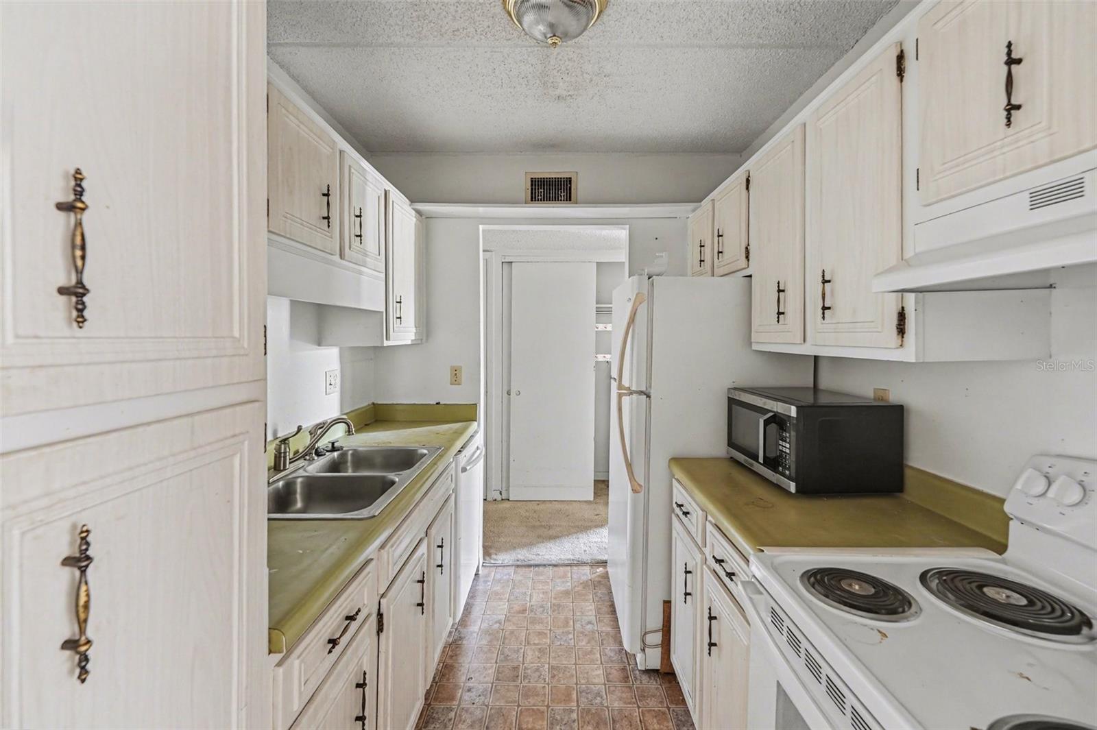 3325 BAYSHORE BLVD #F36, TAMPA, FL, 33629