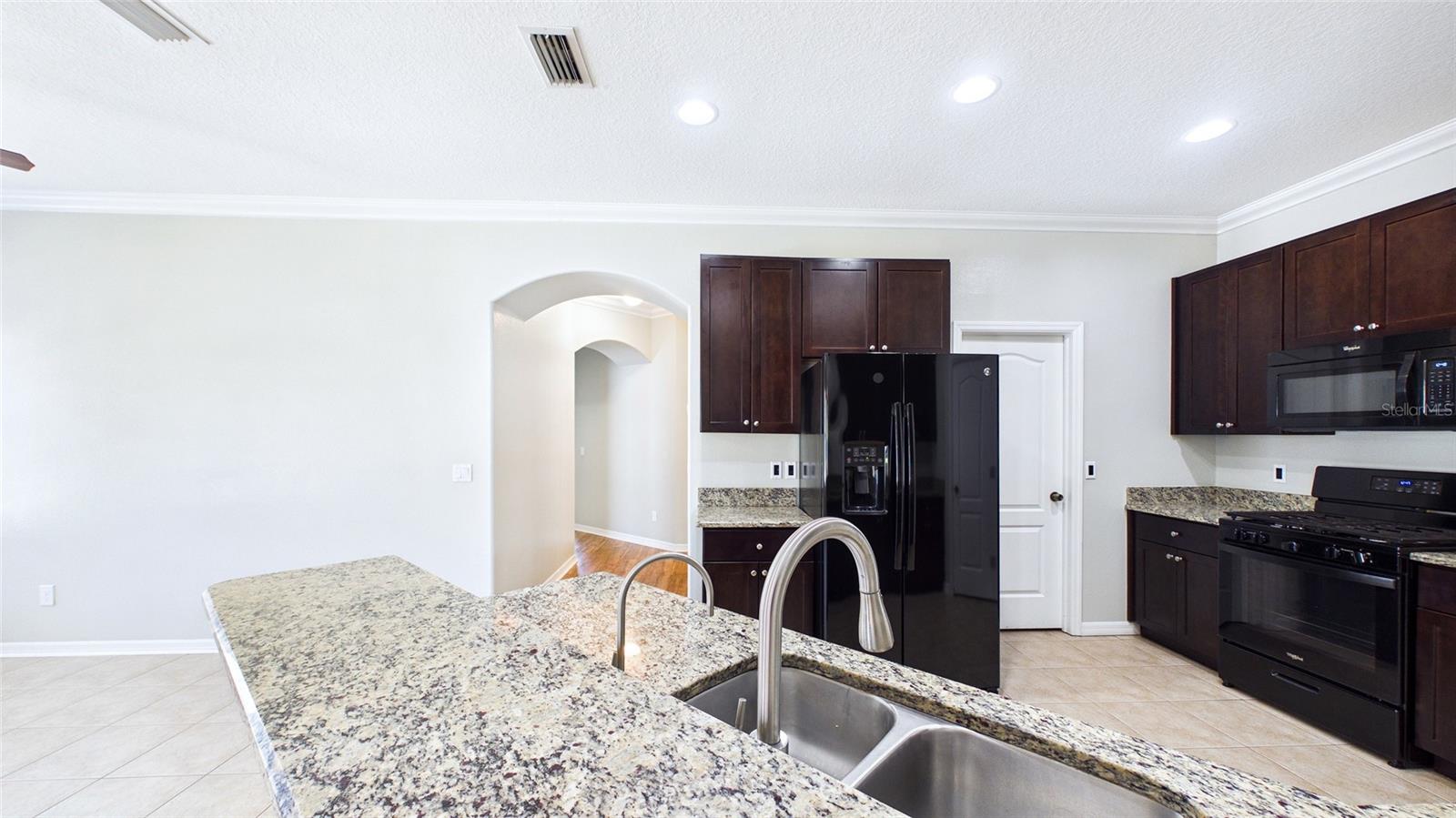 7447 SURREY PINES DR, APOLLO BEACH, FL, 33572