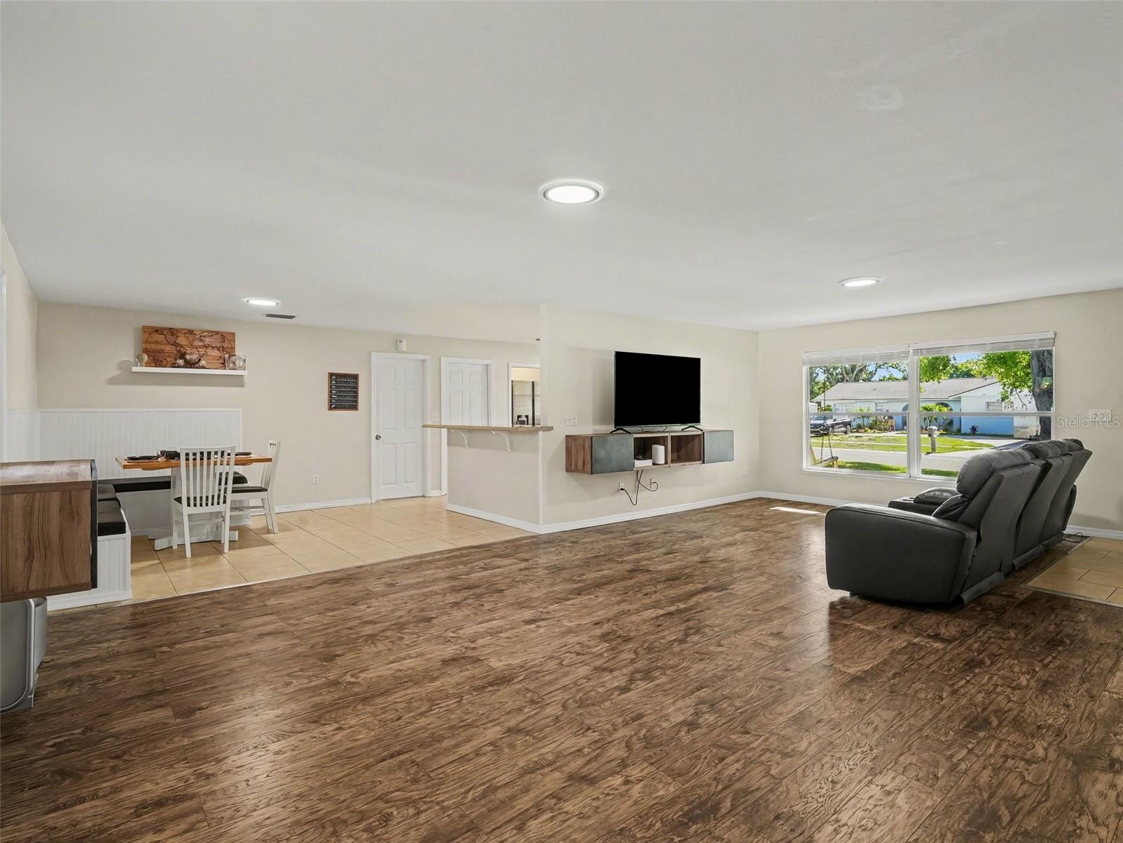 704 S LOCKWOOD RIDGE RD, SARASOTA, FL, 34237