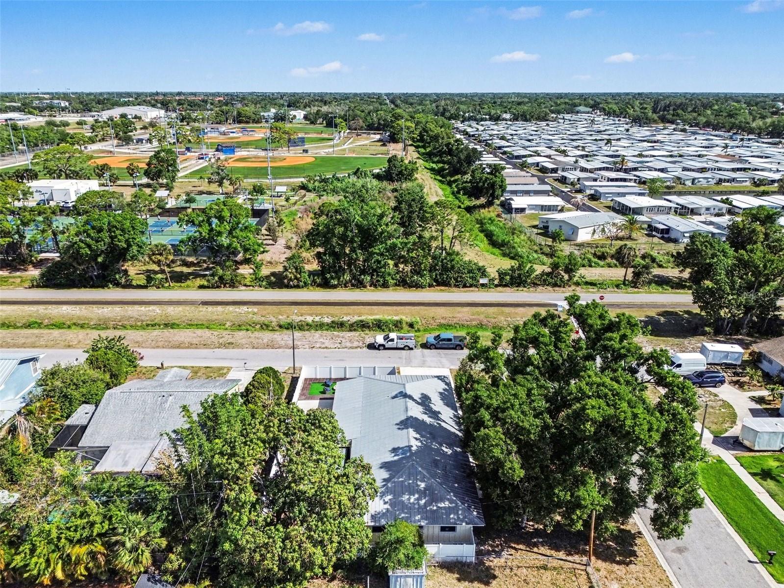 704 S LOCKWOOD RIDGE RD, SARASOTA, FL, 34237