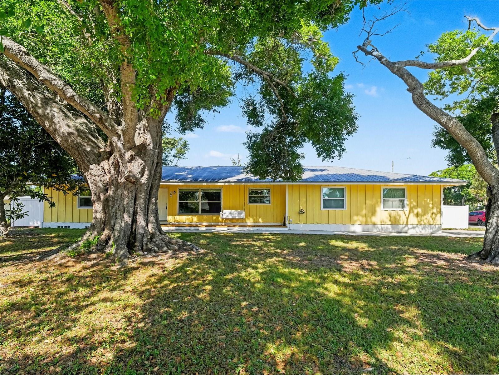 704 S LOCKWOOD RIDGE RD, SARASOTA, FL, 34237